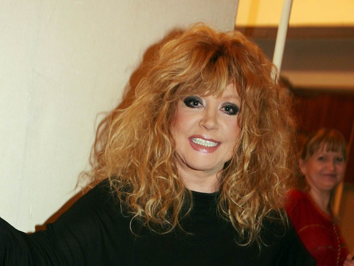 alla-pugacheva084401.jpg